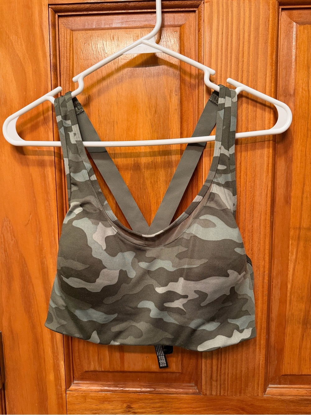 PINK Victoria's Secret Camouflage Seamless Sports Bra - Olive Camo